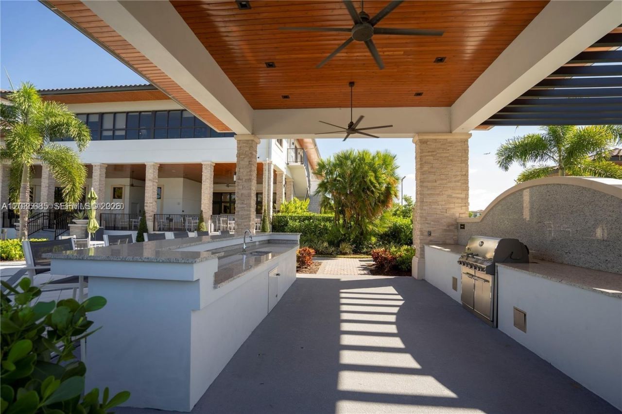 8900 NW 97th Ave, Unit 212, Doral, FL 33178 Photo