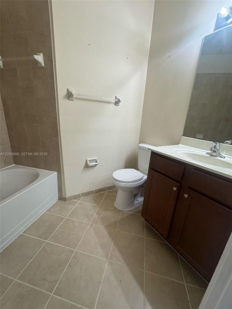 8900 NW 97th Ave, Unit 212, Doral, FL 33178 Photo
