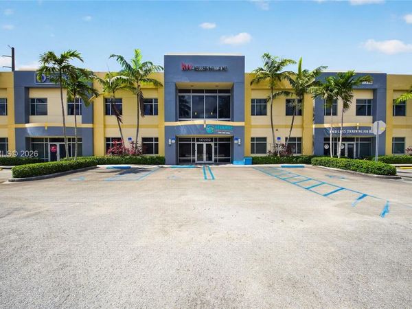 10900 NW 25th St , Unit 202, Sweetwater, FL 33172
