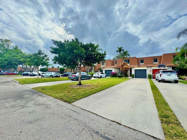 1415 SW 110th Way , Unit 1415, Davie, FL 33324