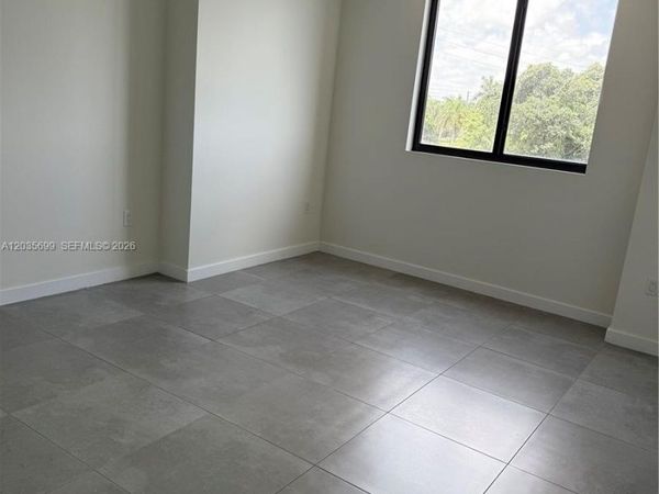 16395 Biscayne Blvd , Unit 318, North Miami Beach, FL 33160