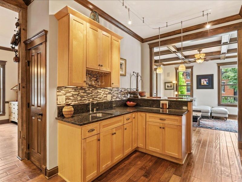 1085 Highland Street, Columbus, OH 43201 Photo 18