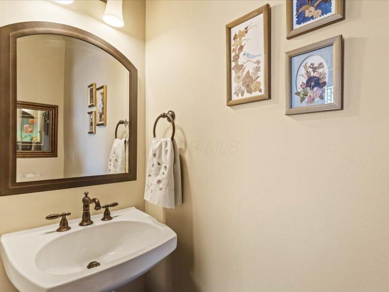 1085 Highland Street, Columbus, OH 43201 Photo 23