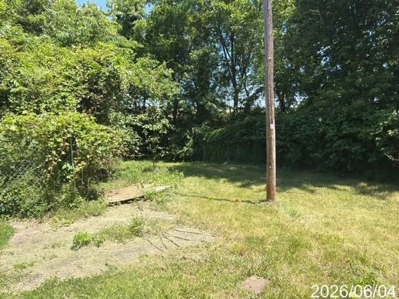 148 E Church Street , Newark, OH 43055 Photo 3
