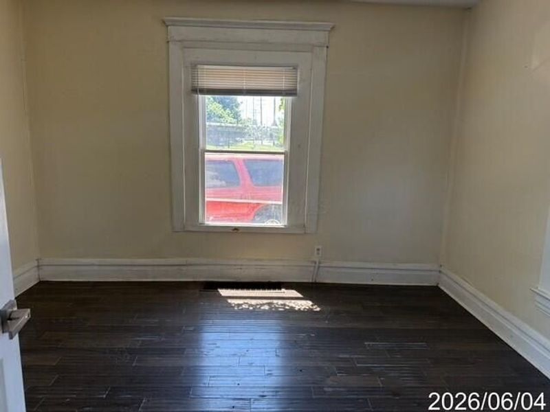148 E Church Street , Newark, OH 43055 Photo 6