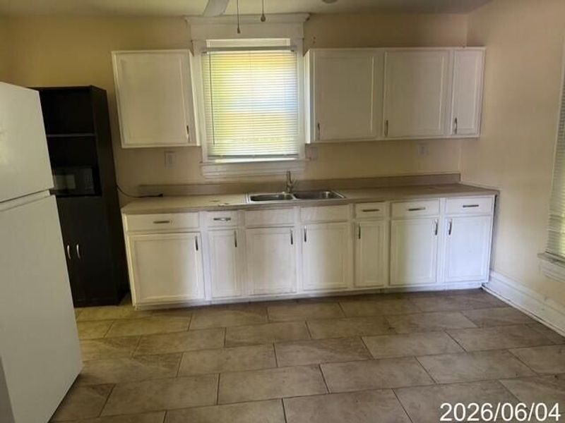 148 E Church Street , Newark, OH 43055 Photo 7