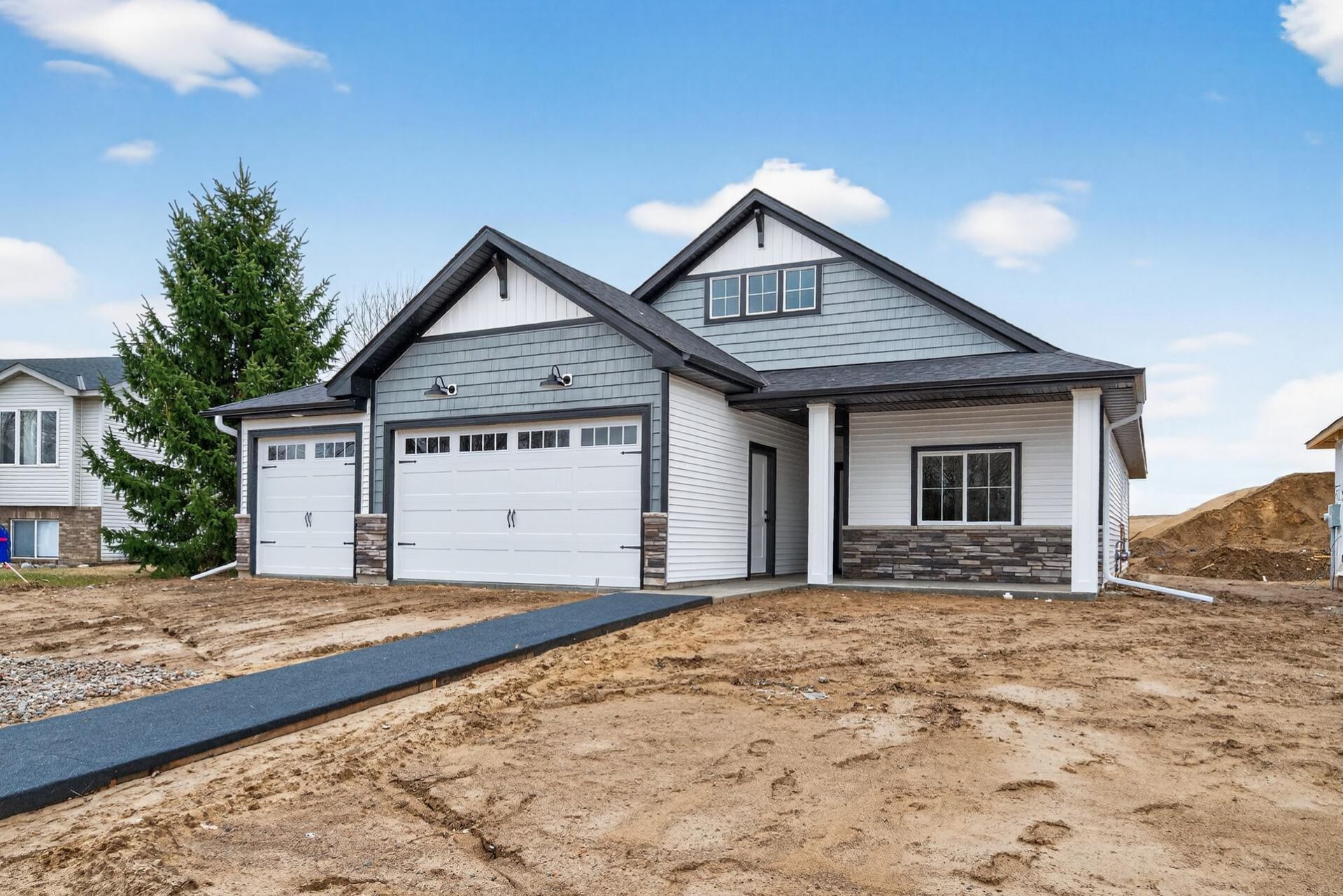 1531 Jefferson Street S, Cambridge, MN 55008