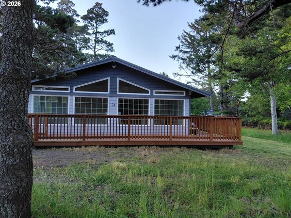 25 FISHING ROCK ST, Depoe Bay, OR 97341