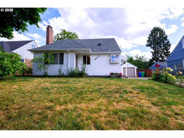 8912 SE CLAY ST, Portland, OR 97216