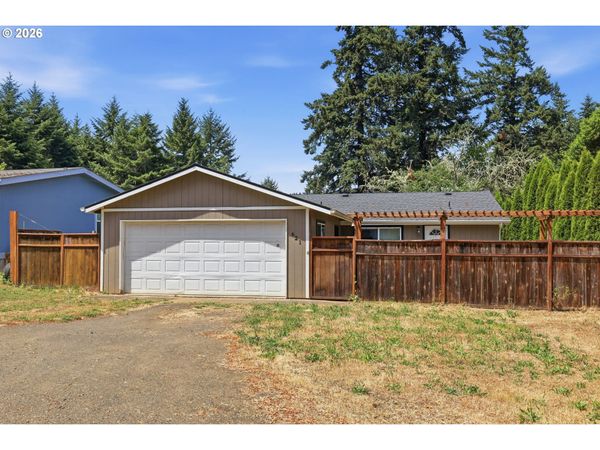 621 WESTLOG ST, Yoncalla, OR 97499