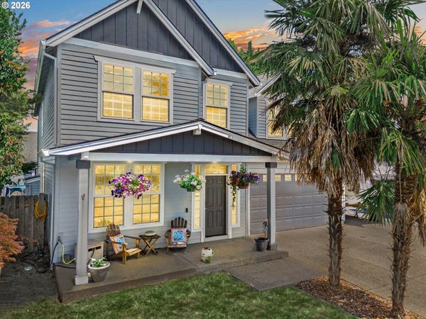 1418 SE 8TH AVE, Canby, OR 97013