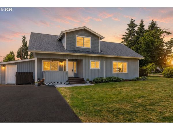 286 N 6th ST, Creswell, OR 97426