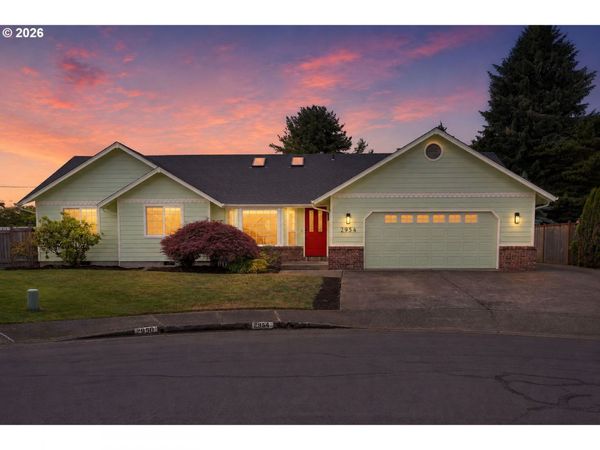 2954 BRETT LOOP, Eugene, OR 97404