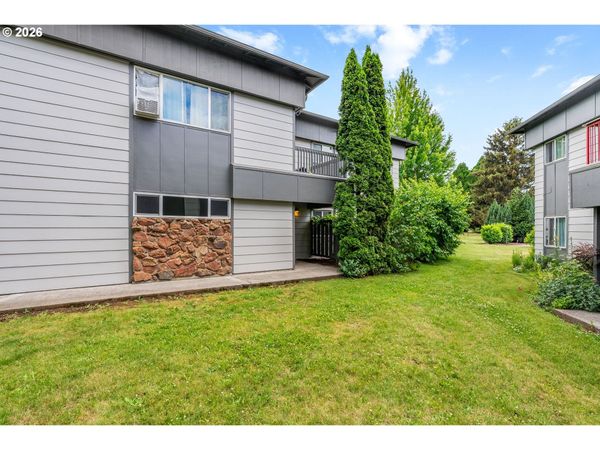 917 PACIFIC AVE, Unit 6, Hood River, OR 97031