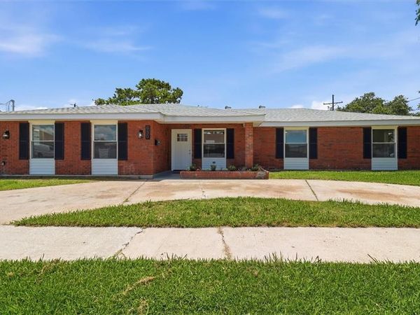 930 CEDRE Drive , Westwego, LA 70094