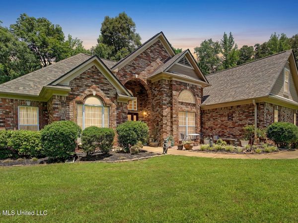 186 Timber Ridge Drive, Byhalia, MS 38611