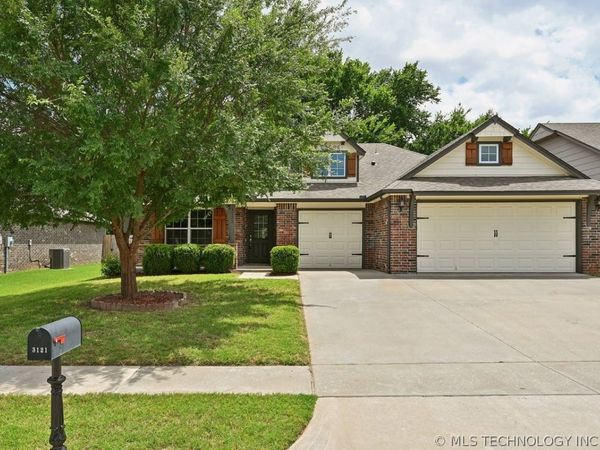 3121 W Fredericksburg Street, Broken Arrow, OK 74011