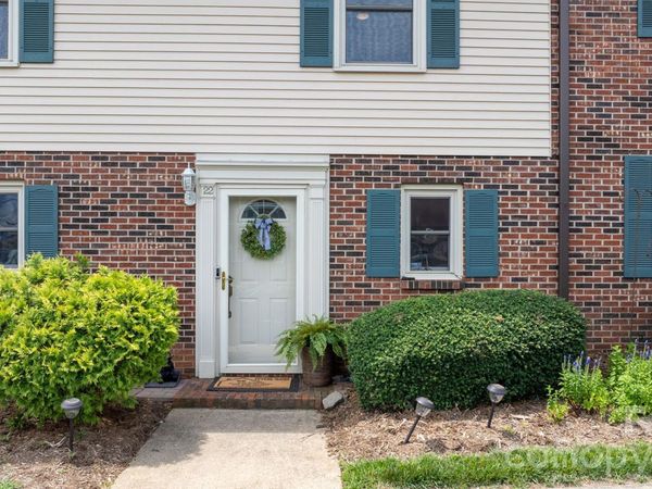 1330 5th Street NE, Unit 22, Hickory, NC 28601