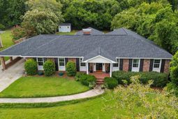 5826 Sylvan Drive photo 4