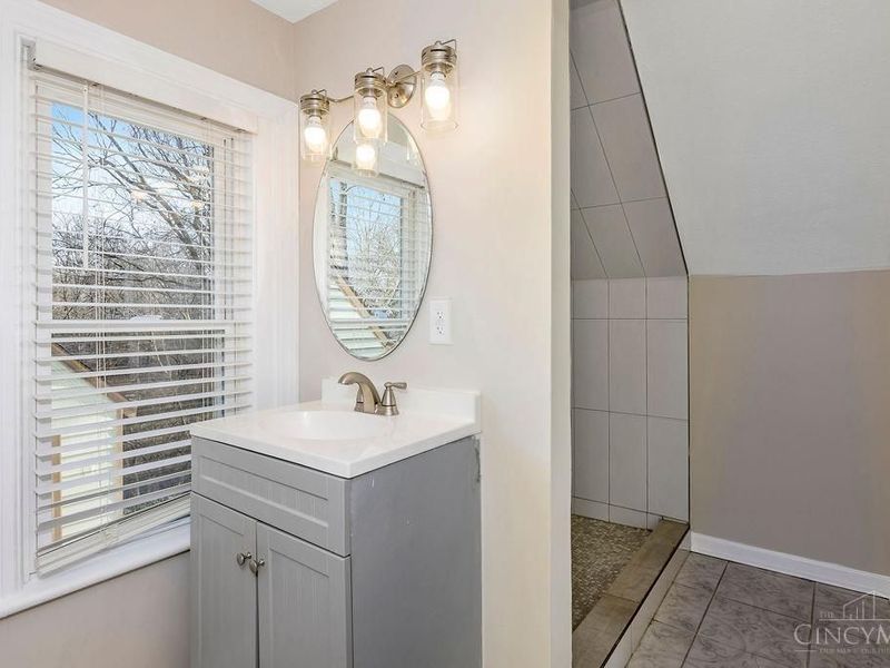 6253 Sturdy Avenue, Cincinnati, OH 45230 Photo 21
