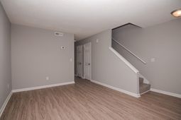 7655 Hunters Ridge Lane photo 4