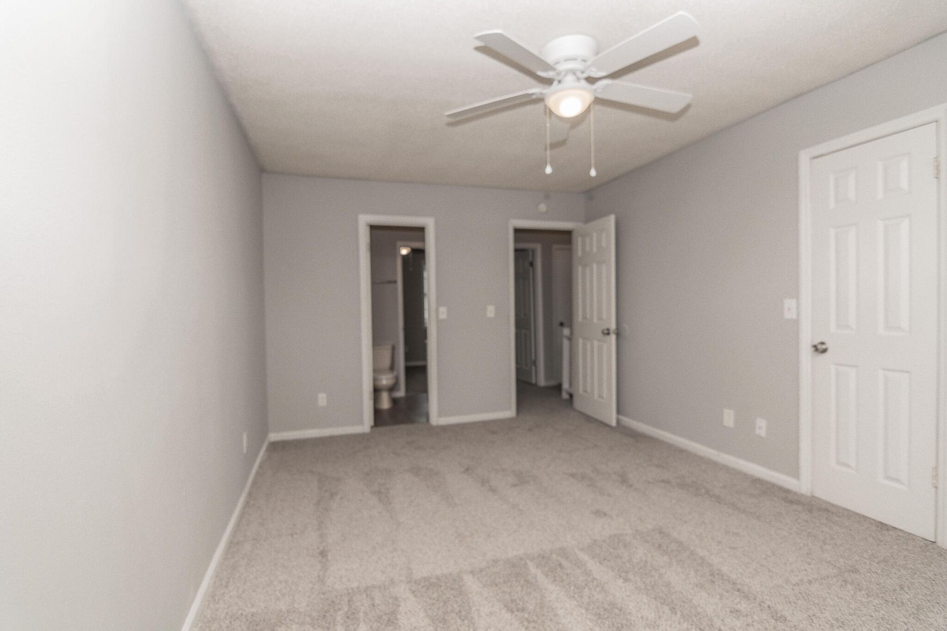 7655 Hunters Ridge Lane Photo 6