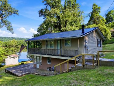 1868 County Road 9, Crown City, OH 45623
