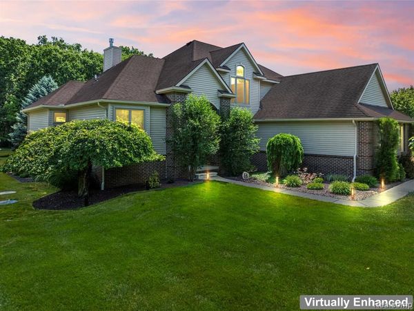 6541 E Ridge Court, Green Oak Twp, MI 48116