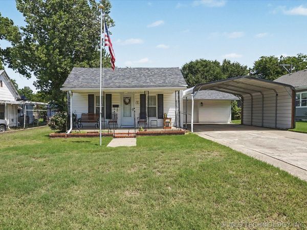 121 W Cleveland Avenue , Sapulpa, OK 74066