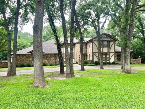 2717 Ridgeway Street , Ardmore, OK 73401