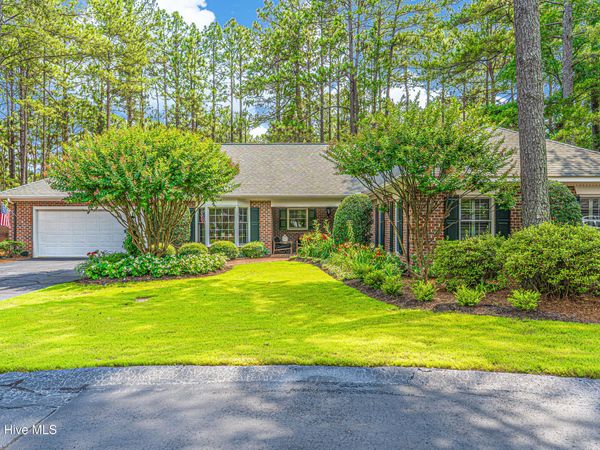 36 Courtney Place , Southern Pines, NC 28387