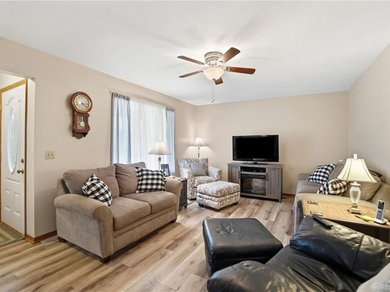 1043 Armsgate Road, Springfield, OH 45503 Photo 12