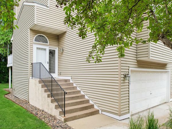 4154 Meadowlark Way, Eagan, MN 55122