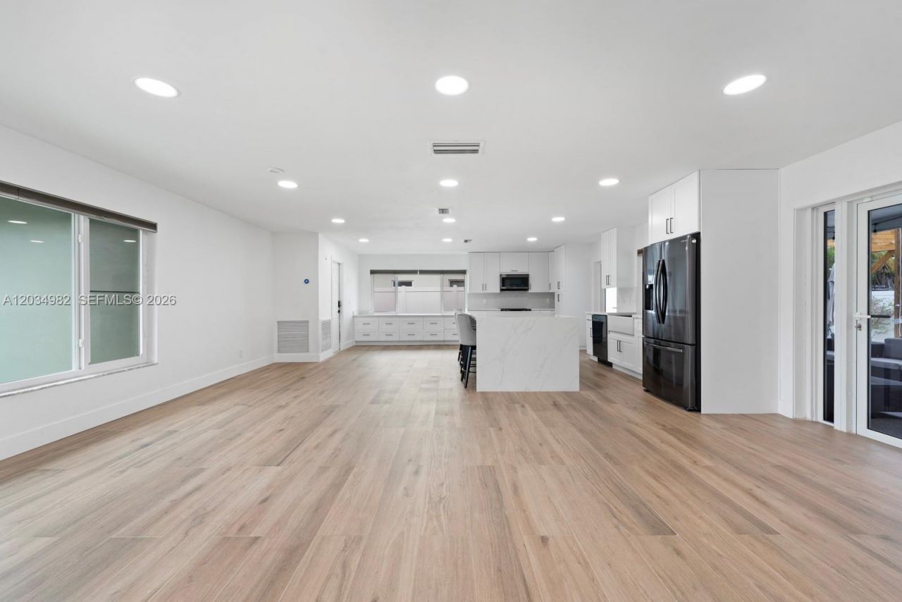8951 NW 21st St , Pembroke Pines, FL 33024 Photo
