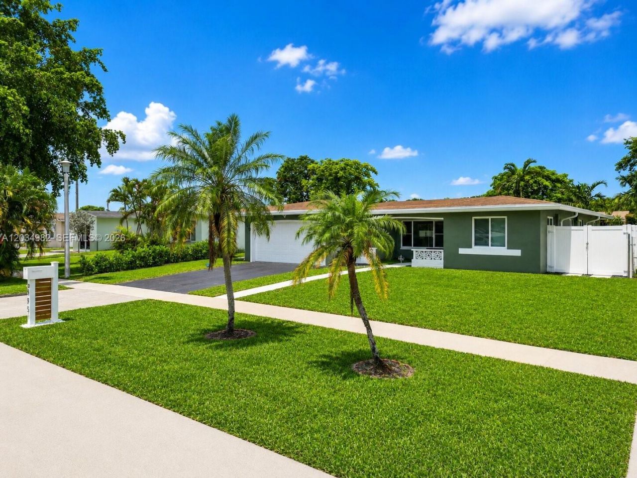 8951 NW 21st St , Pembroke Pines, FL 33024 Photo