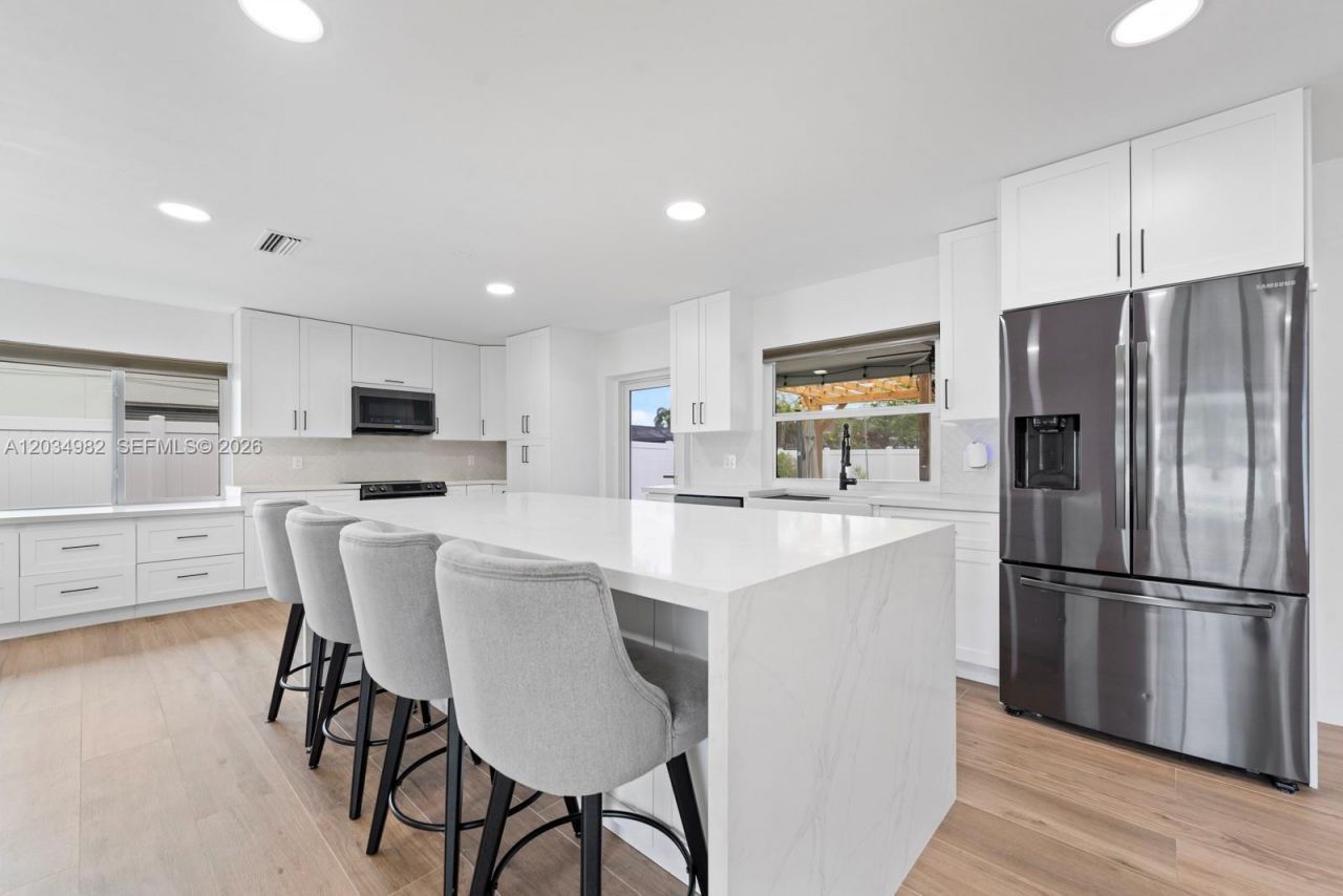 8951 NW 21st St , Pembroke Pines, FL 33024 Photo