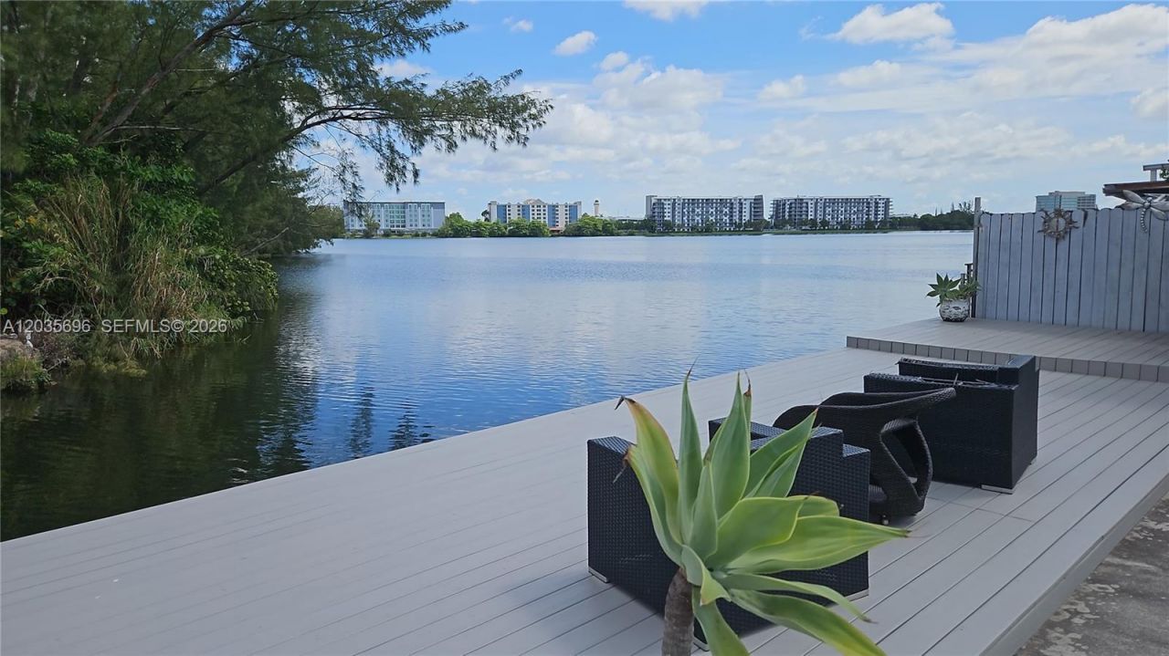6895 Tamiami Canal Rd , Miami, FL 33126 Photo
