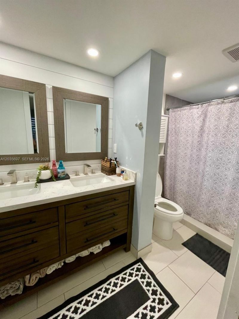 3450 Blue Lake Dr , Unit 107, Pompano Beach, FL 33064 Photo