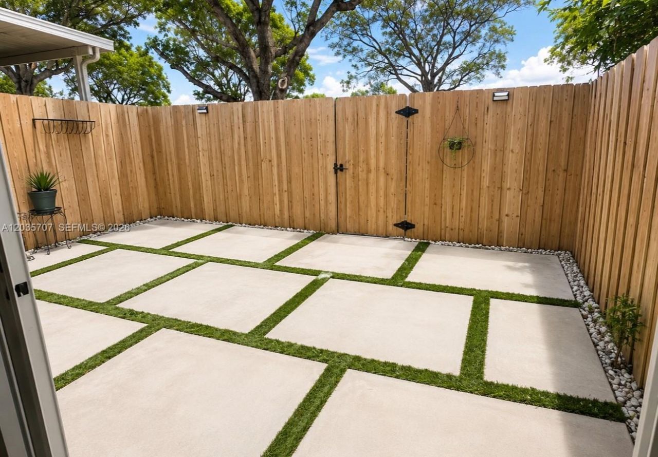 2459 SE 10th St, Unit 2459, Homestead, FL 33035 Photo