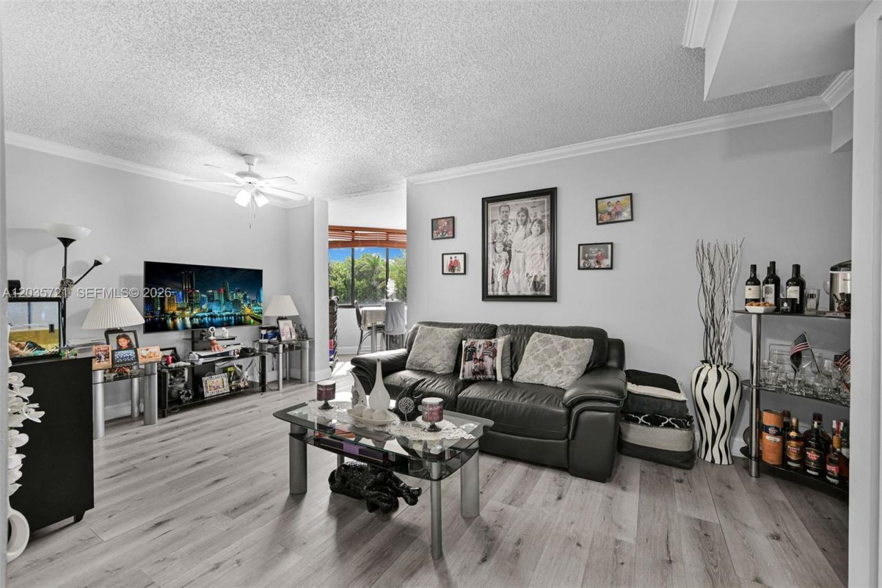 8255 SW 152nd Ave , Unit E-312, Miami, FL 33193 Photo