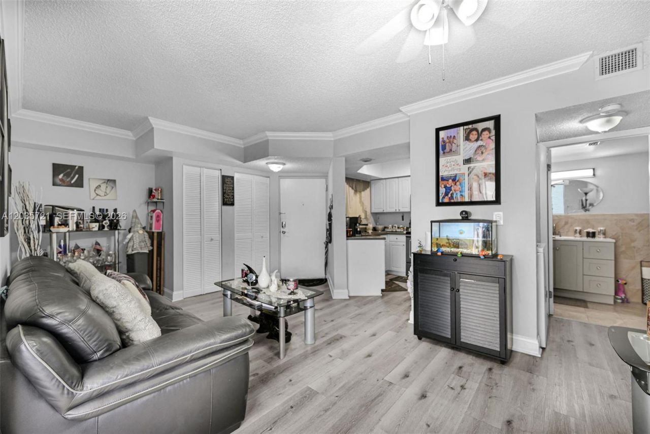 8255 SW 152nd Ave , Unit E-312, Miami, FL 33193 Photo