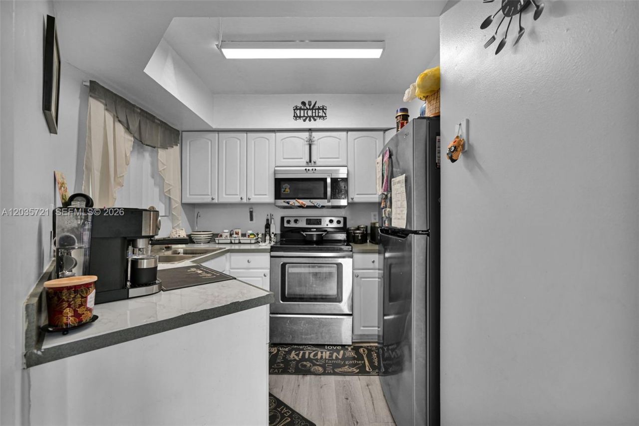 8255 SW 152nd Ave , Unit E-312, Miami, FL 33193 Photo