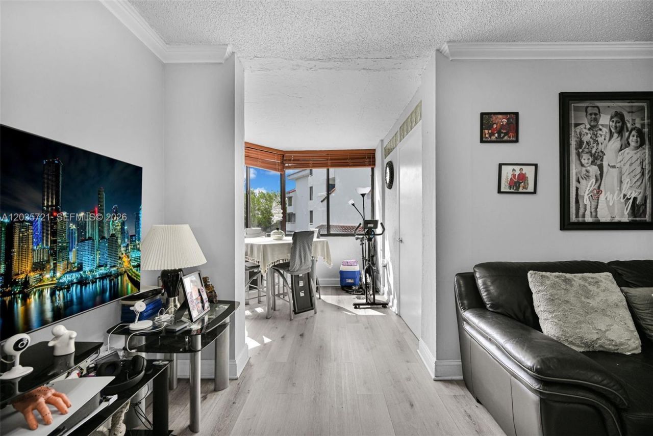 8255 SW 152nd Ave , Unit E-312, Miami, FL 33193 Photo