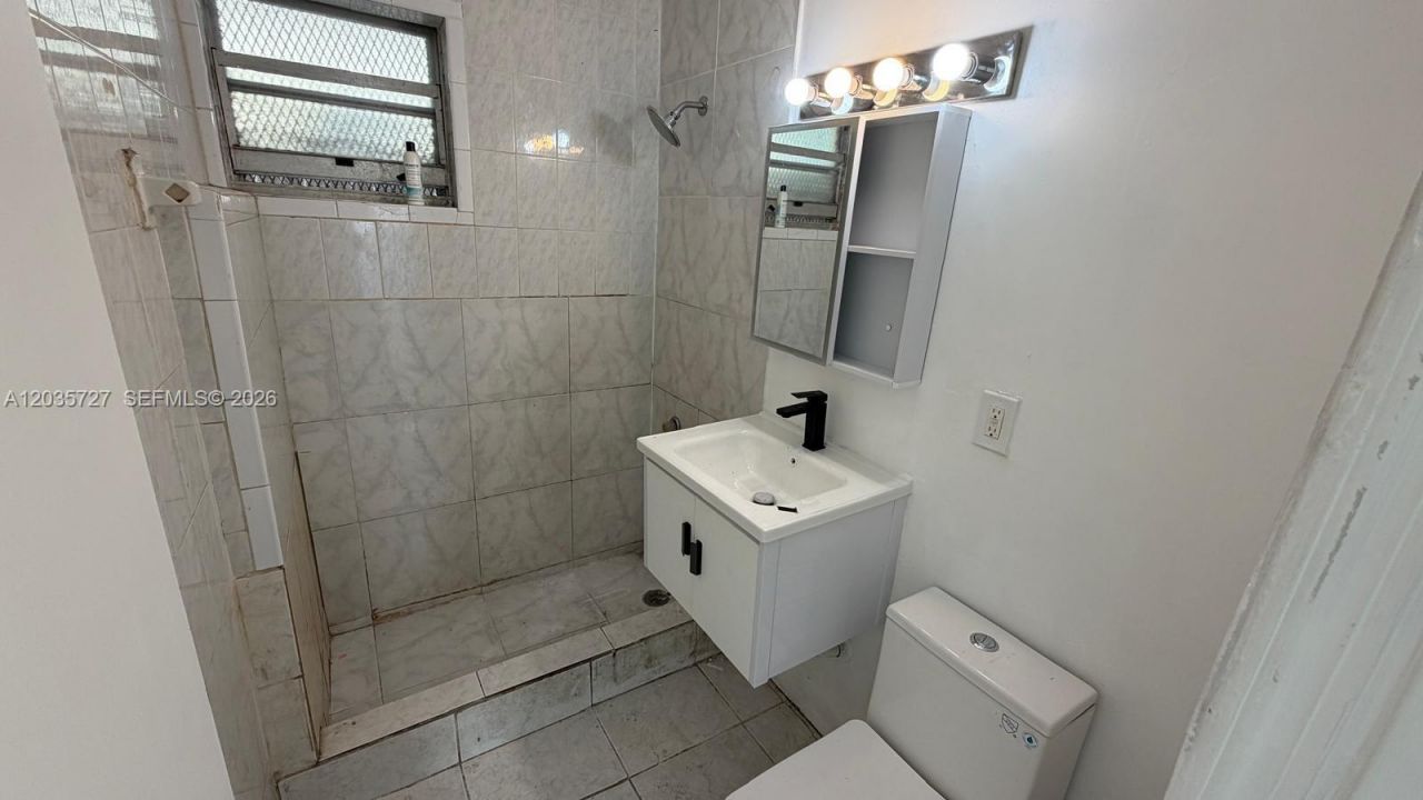 6345 N Miami Ave, Unit FRONT, Miami, FL 33150 Photo