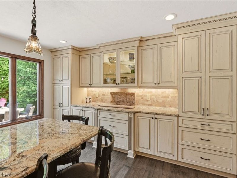 5743 Williamsburg Drive, Highland Heights, OH 44143 Photo 7
