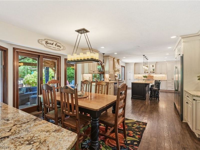 5743 Williamsburg Drive, Highland Heights, OH 44143 Photo 9
