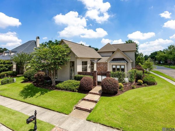10757 Royal Ridge Ave, Baton Rouge, LA 70810