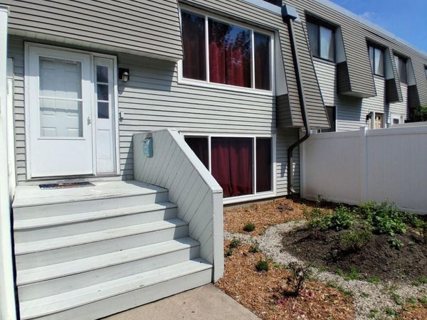 910 N 39TH Street, Grand Forks, ND 58203