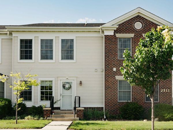 2511 Bristol Drive, Unit 208, Ames, IA 50010