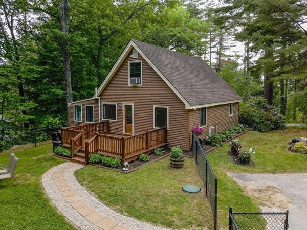 32 Honor Roll Road, Pelham, NH 03076